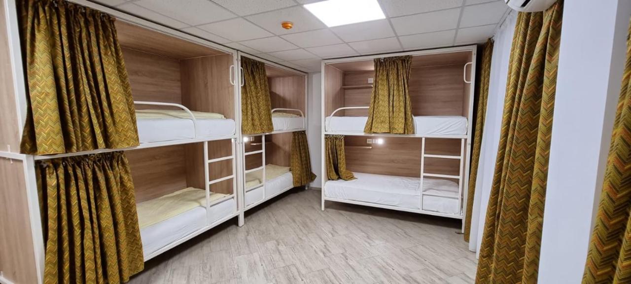 Hostel Citadella Deva Ngoại thất bức ảnh
