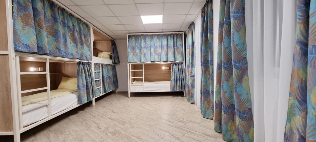 Hostel Citadella Deva Ngoại thất bức ảnh